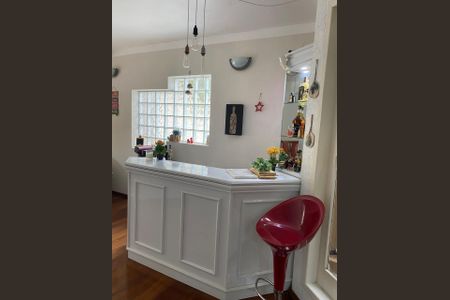 Casa à venda com 306m², 3 quartos e 2 vagas Casa à venda com 306m², 3 quartos e 2 vagasSala