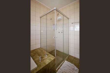 Casa à venda com 306m², 3 quartos e 2 vagas Casa à venda com 306m², 3 quartos e 2 vagasBanheiro 2