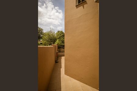 Casa à venda com 306m², 3 quartos e 2 vagas Casa à venda com 306m², 3 quartos e 2 vagasÁrea comum