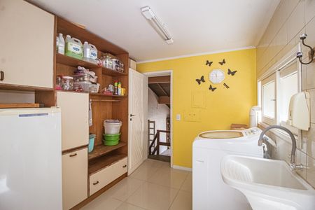 Casa à venda com 306m², 3 quartos e 2 vagas Casa à venda com 306m², 3 quartos e 2 vagasÁrea de Serviço