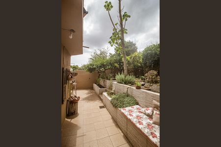 Casa à venda com 306m², 3 quartos e 2 vagas Casa à venda com 306m², 3 quartos e 2 vagasÁrea comum