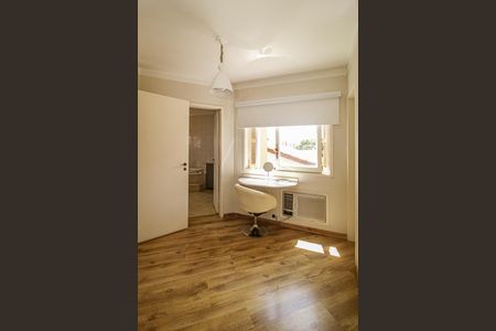 Casa à venda com 306m², 3 quartos e 2 vagas Casa à venda com 306m², 3 quartos e 2 vagasSuite