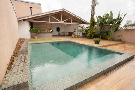 Casa à venda com 540m², 4 quartos e 4 vagasÁrea Externa