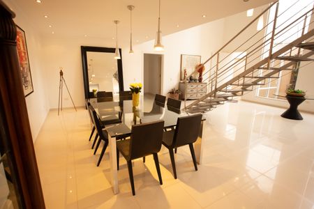 Casa à venda com 540m², 4 quartos e 4 vagasSala 