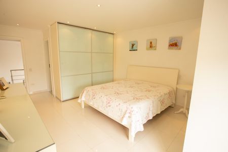 Casa à venda com 540m², 4 quartos e 4 vagasQuarto 2