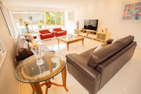 Casa à venda com 540m², 4 quartos e 4 vagasSala de TV