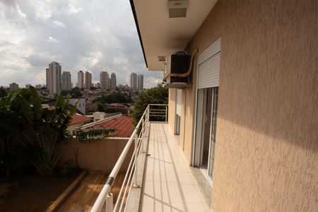 Casa à venda com 540m², 4 quartos e 4 vagasVARANDA