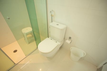 Casa à venda com 540m², 4 quartos e 4 vagasBanheiro do Quarto 2