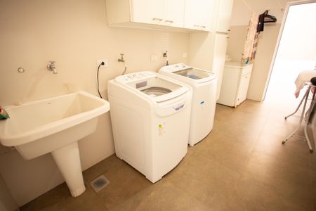 Casa à venda com 540m², 4 quartos e 4 vagasÁREA DE SERVIÇO