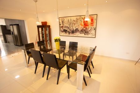 Casa à venda com 540m², 4 quartos e 4 vagasSala 