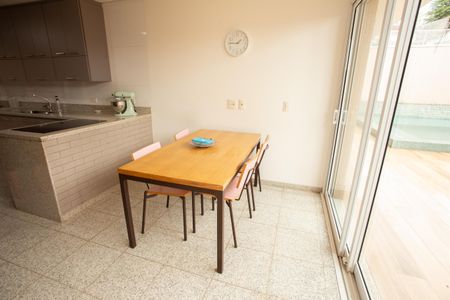 Casa à venda com 540m², 4 quartos e 4 vagasCozinha