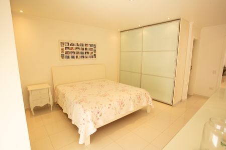 Casa à venda com 540m², 4 quartos e 4 vagasQuarto 3