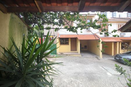 Casa à venda com 95m², 3 quartos e 1 vaga Casa à venda com 95m², 3 quartos e 1 vagaVista