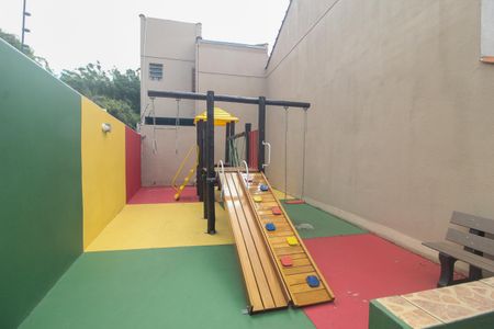 Casa à venda com 95m², 3 quartos e 1 vaga Casa à venda com 95m², 3 quartos e 1 vagaÁrea comum - Playground