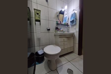 Casa à venda com 139m², 3 quartos e 3 vagasBanheiro da Suíte