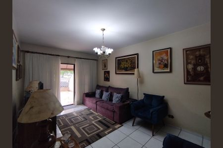 Casa à venda com 139m², 3 quartos e 3 vagasSala
