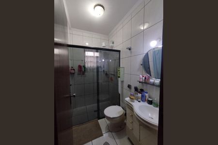 Casa à venda com 139m², 3 quartos e 3 vagasBanheiro da Suíte