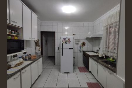 Casa à venda com 139m², 3 quartos e 3 vagasCozinha 