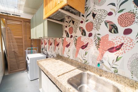 Casa à venda com 250m², 4 quartos e 1 vagaÁrea de Serviço