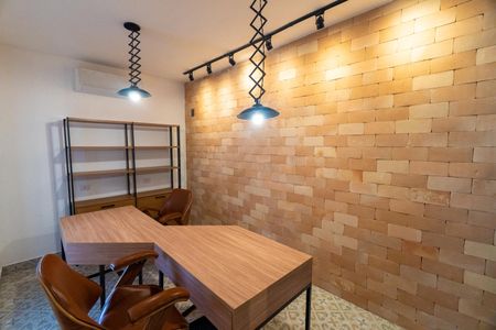 Casa à venda com 250m², 4 quartos e 1 vagaEscritório