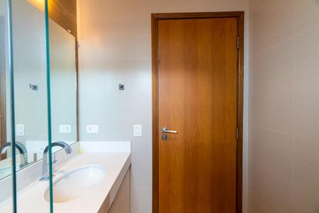 Casa à venda com 250m², 4 quartos e 1 vagaBanheiro Social