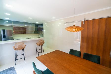 Casa à venda com 250m², 4 quartos e 1 vagaCozinha