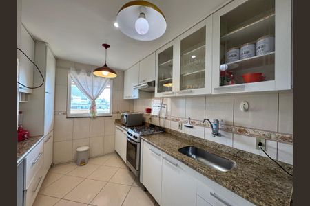 Apartamento à venda com 190m², 3 quartos e 2 vagasCozinha