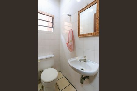 Casa à venda com 204m², 4 quartos e 2 vagasLavabo