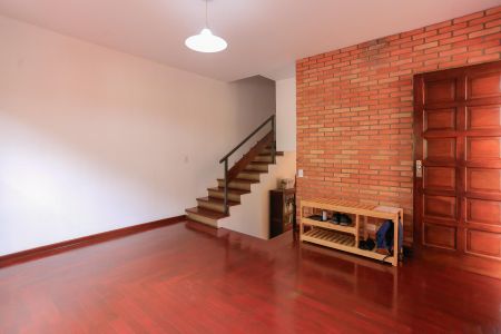 Casa à venda com 204m², 4 quartos e 2 vagasSala