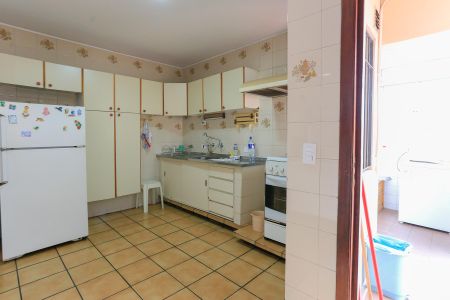 Casa à venda com 204m², 4 quartos e 2 vagasCozinha