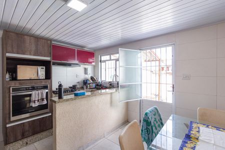 Casa à venda com 81m², 2 quartos e 2 vagas Casa à venda com 81m², 2 quartos e 2 vagasCozinha