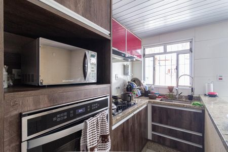 Casa à venda com 81m², 2 quartos e 2 vagas Casa à venda com 81m², 2 quartos e 2 vagasCozinha