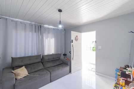 Casa à venda com 81m², 2 quartos e 2 vagas Casa à venda com 81m², 2 quartos e 2 vagasSala