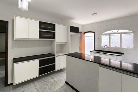 Casa para alugar com 128m², 2 quartos e 3 vagasCozinha