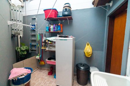 Casa à venda com 118m², 3 quartos e 1 vagaLavanderia