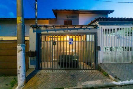 Casa à venda com 118m², 3 quartos e 1 vagaFachada