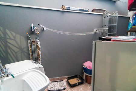 Casa à venda com 118m², 3 quartos e 1 vagaLavanderia