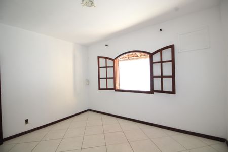 Casa de condomínio à venda com 229m², 4 quartos e 2 vagasQuarto 1