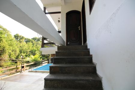 Casa de condomínio à venda com 229m², 4 quartos e 2 vagasEntrada