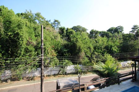 Casa de condomínio à venda com 229m², 4 quartos e 2 vagasSala - Vista