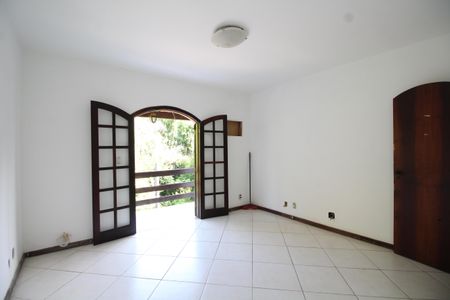 Casa de condomínio à venda com 229m², 4 quartos e 2 vagasQuarto 2