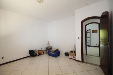 Casa de condomínio à venda com 229m², 4 quartos e 2 vagasQuarto 1
