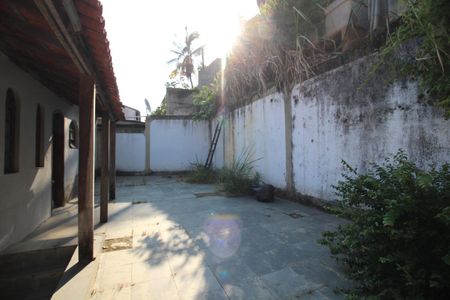 Casa de condomínio à venda com 229m², 4 quartos e 2 vagasTerraço