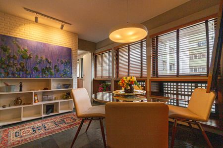 Apartamento à venda com 85m², 2 quartos e 1 vagaSala de Jantar