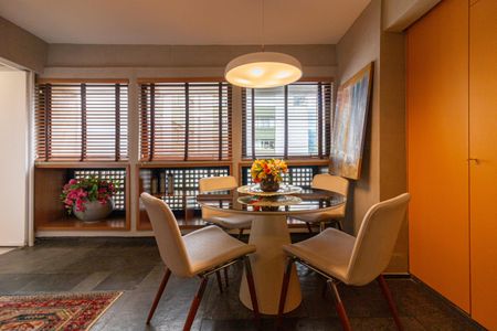 Apartamento à venda com 85m², 2 quartos e 1 vagaSala de Jantar