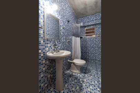 Casa à venda com 297m², 3 quartos e 2 vagas Casa à venda com 297m², 3 quartos e 2 vagasBanheiro