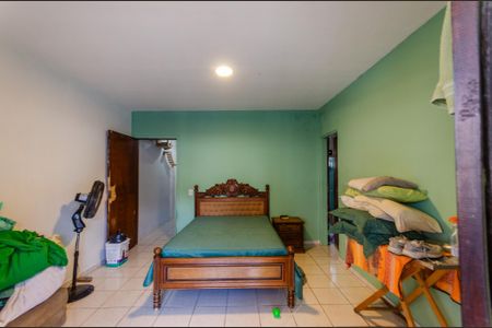 Casa à venda com 101m², 4 quartos e 2 vagas Casa à venda com 101m², 4 quartos e 2 vagasSuíte