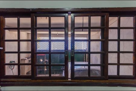 Casa à venda com 101m², 4 quartos e 2 vagas Casa à venda com 101m², 4 quartos e 2 vagasSala - Janela