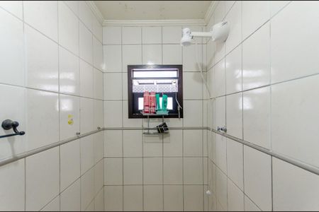 Casa à venda com 101m², 4 quartos e 2 vagas Casa à venda com 101m², 4 quartos e 2 vagasBanheiro