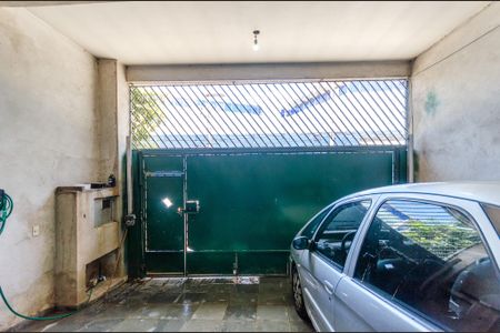 Casa à venda com 101m², 4 quartos e 2 vagas Casa à venda com 101m², 4 quartos e 2 vagasGaragem